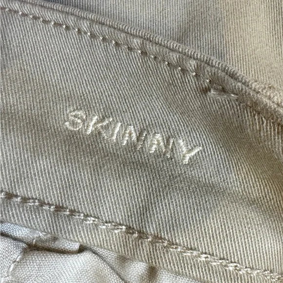 American Eagle Women's Beige Khaki Super Stretch Skinny Pants Size 16 Regular - Picture 5 of 8